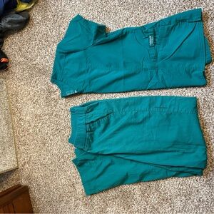 Cherokee Workwear Revolution Scrub Top in Teal